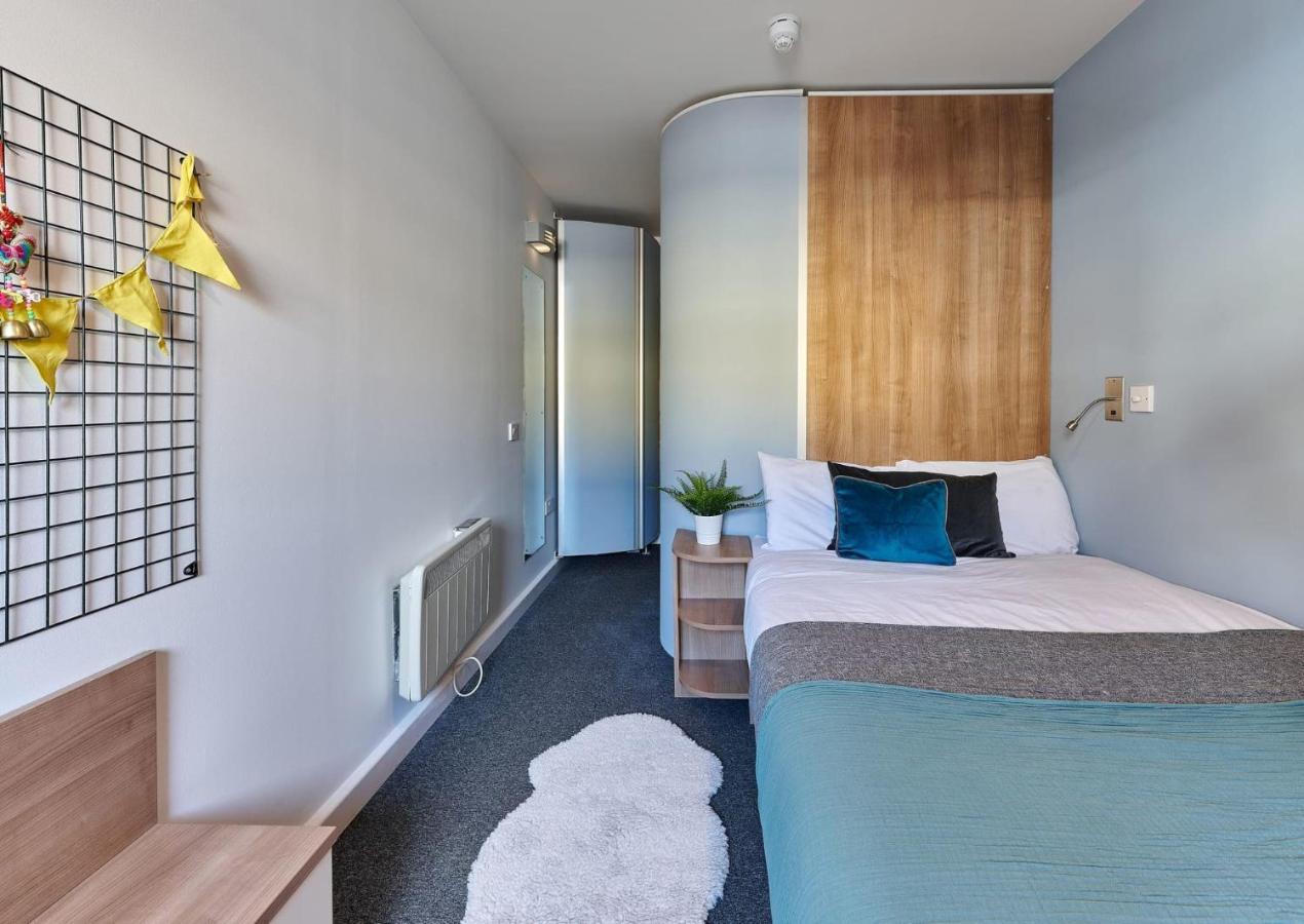 Cosy Ensuite Bedrooms At Trust House Near Exeter City Centre Exterior foto